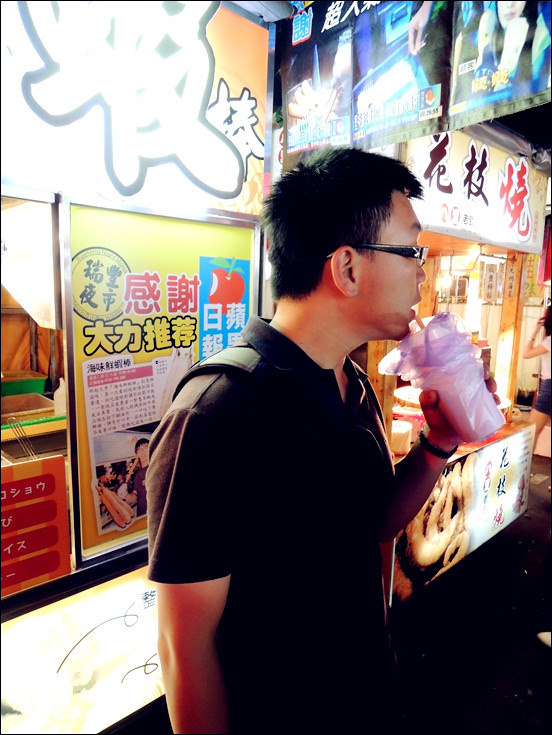 2012-09-18-阿啾來高雄拿棉羊貼 (2).jpg