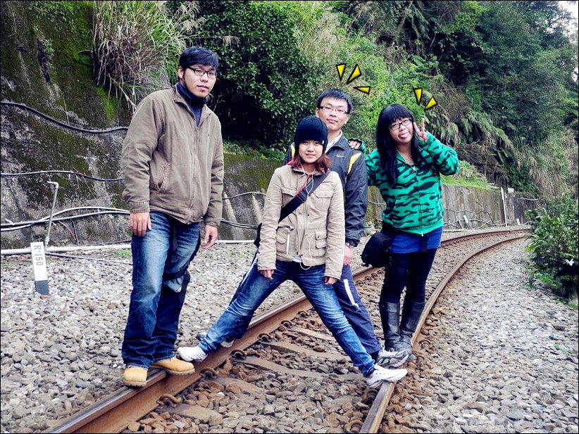 2012-03-03-三貂角燈塔、菁桐車站、平雙隧道、深坑老街 (3).jpg