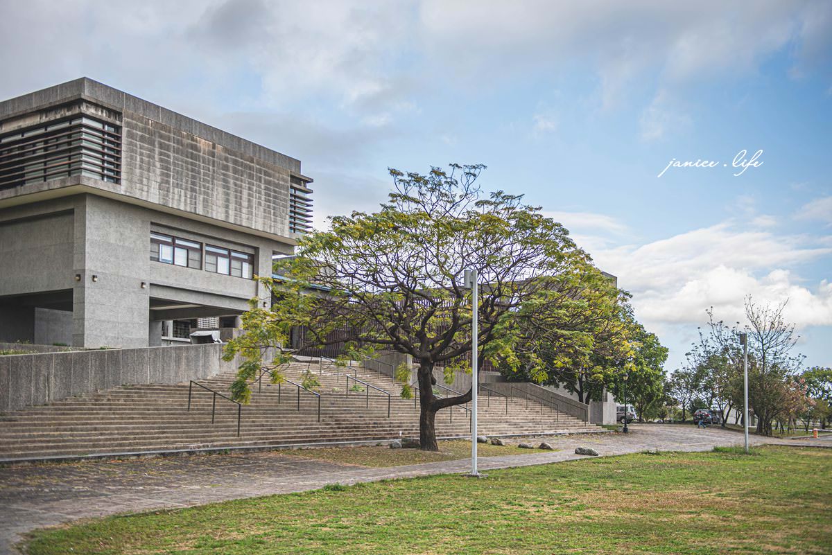 台東景點 台東親子景點 臺東大學圖書資訊館 台灣地區10大非去不可圖書館 此生必去的1001所圖書館 台灣建築佳作獎 全球8座獨特圖書館之一 全球卓越建設獎 國家卓越建設獎