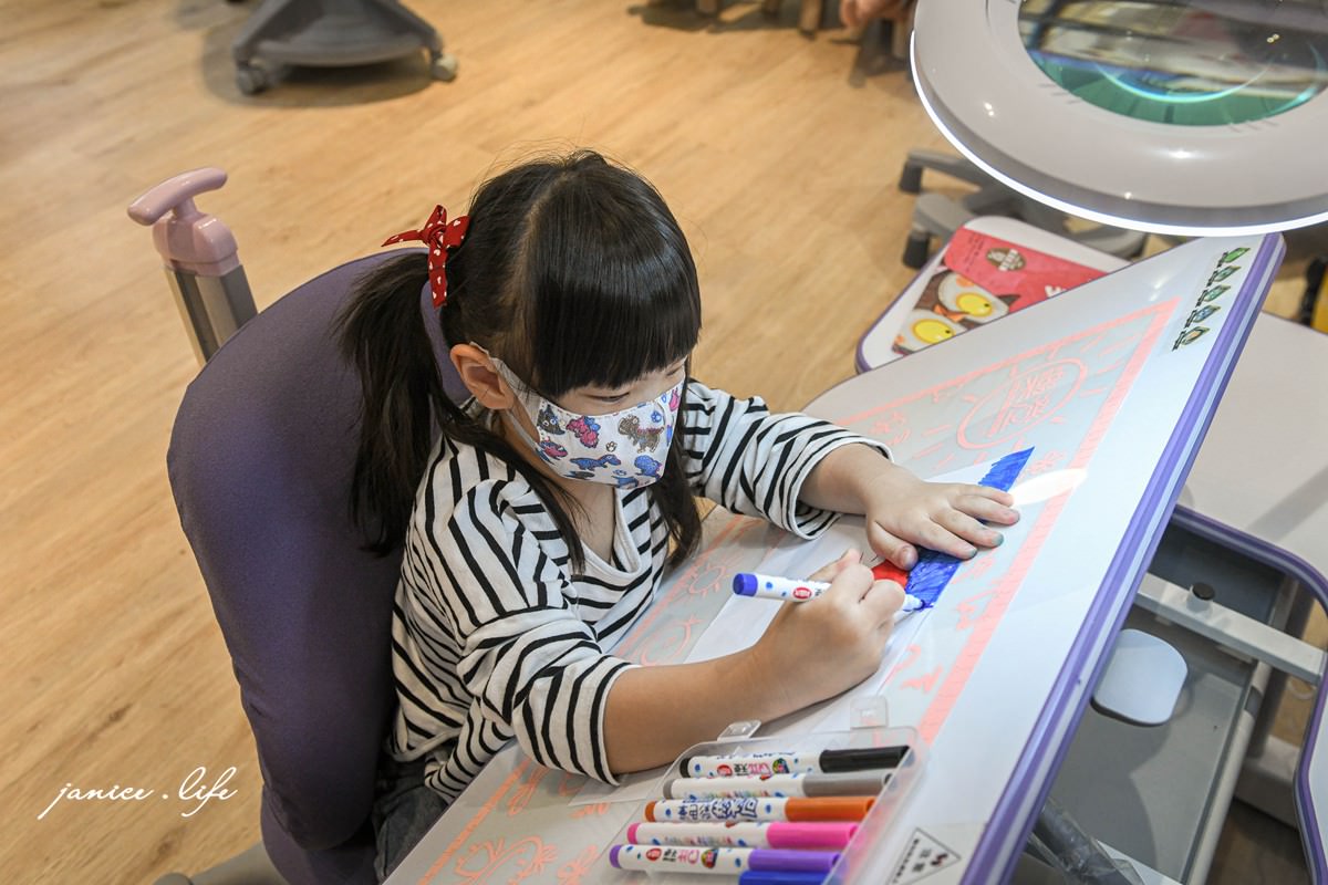 兒童成長書桌 樂澄 台北榮星店 童年書桌椅 兒童書桌 兒童家具 兒童傢俱 成長椅 兒童成長學習椅