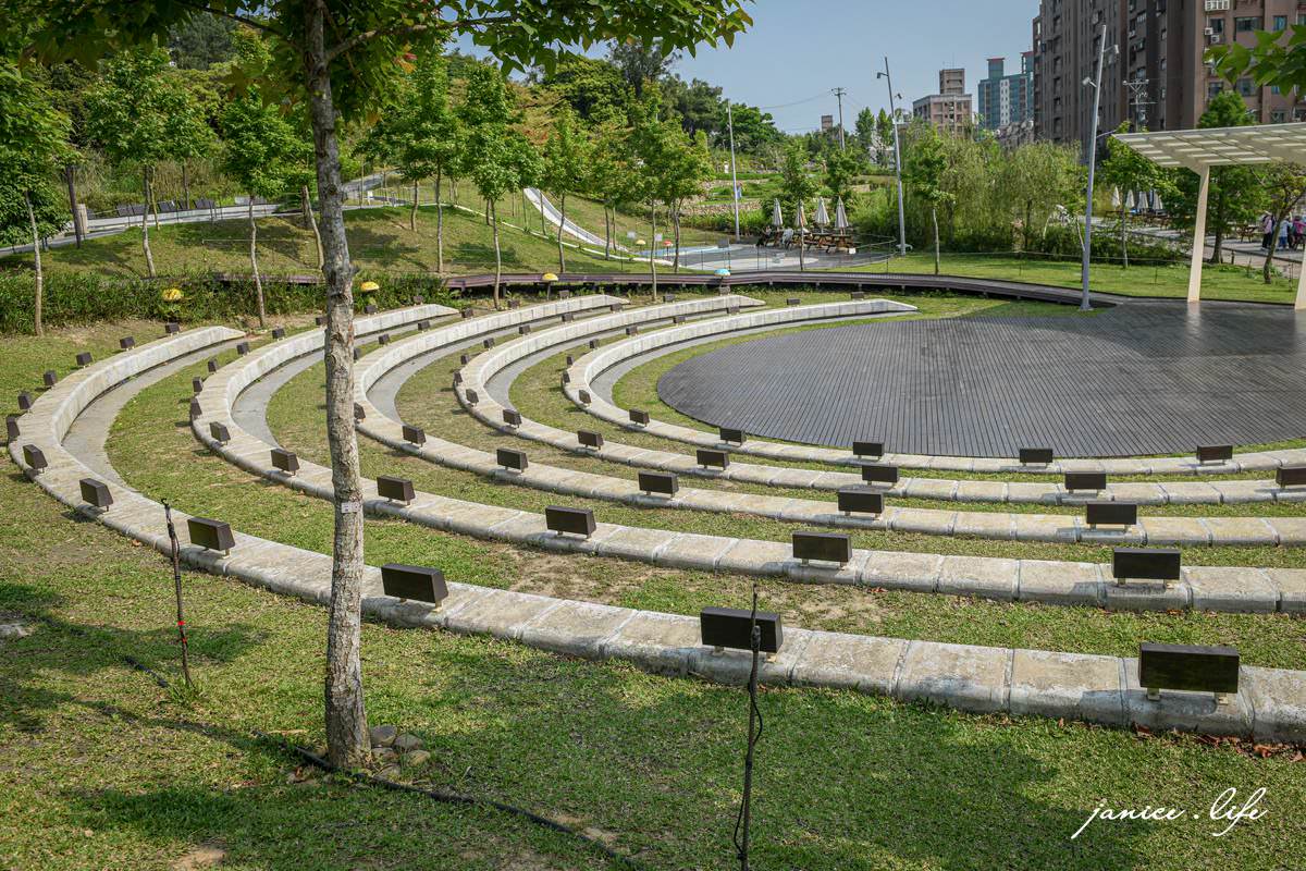 桃園親子景點 親子景點 親子公園 大有梯田生態公園 生態梯田 極限體能王 磨石子溜滑梯 潔妮食旅生活 大有梯田生態公園停車