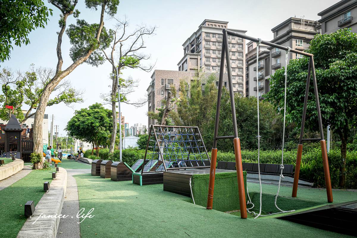 桃園親子景點 親子景點 親子公園 大有梯田生態公園 生態梯田 極限體能王 磨石子溜滑梯 潔妮食旅生活 大有梯田生態公園停車