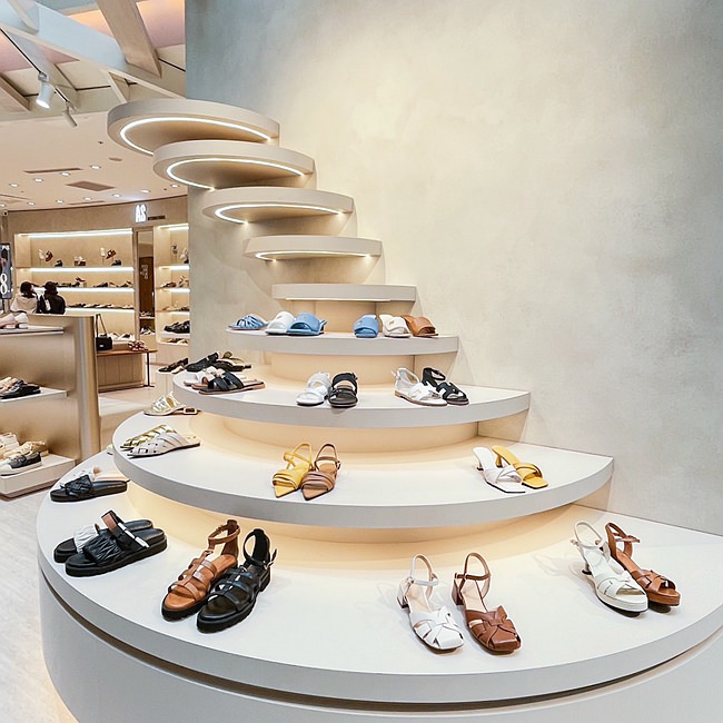 母親節來大江國際購物中心|給媽媽最好的.讓媽媽馨花朵朵開|全年免費停車 - 第64張圖 大江國際購物中心 媽馨花朵朵開 大江國際購物中心母親節優惠 潔妮食旅生活 大江國際購物中心餐廳推薦 母親節餐廳推薦 送禮推薦 桃園打卡聖地 IG打卡景點 2024母親節 桃園逛街 桃園最新景點 中壢美食推薦 桃園聚餐 拍照景點 桃園打卡景點 星橋國際影城 大江停車 大江特賣會資訊