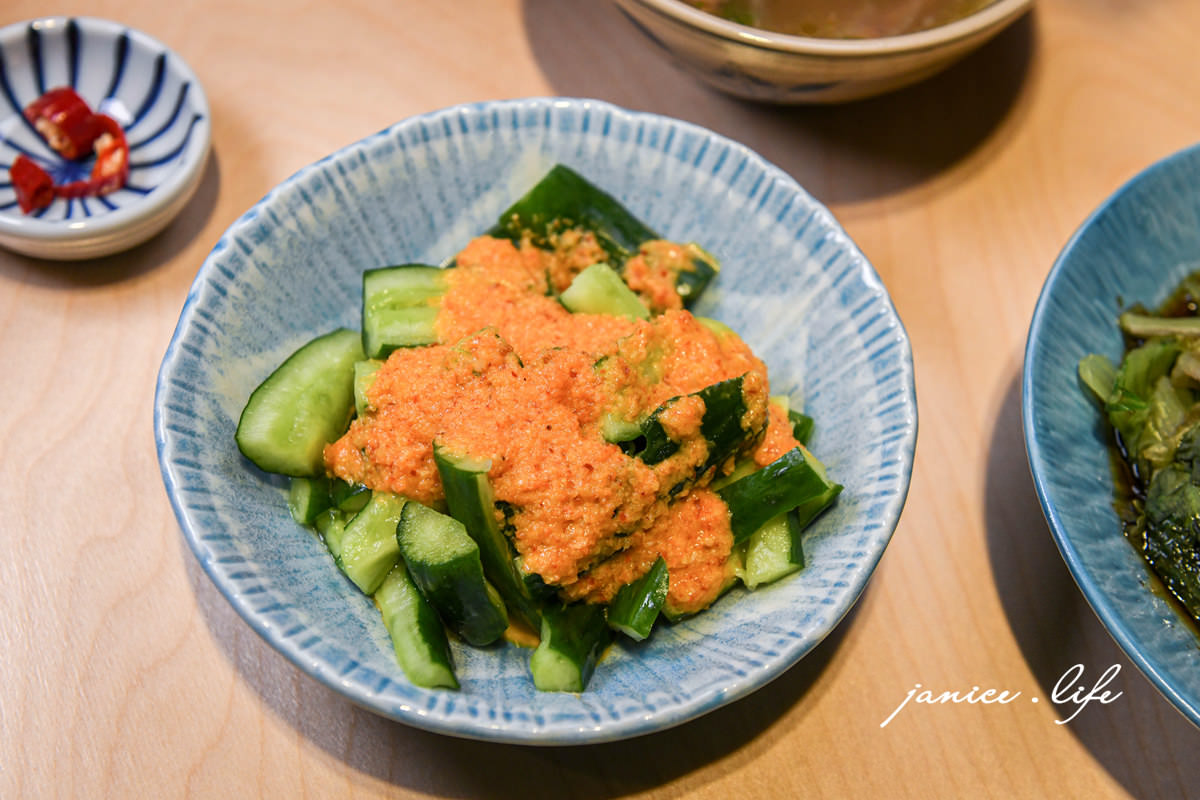桃園美食 牛山 牛肉麵 燒肉飯 桃園牛肉麵 桃園燒肉飯 牛山菜單 潔妮食旅生活 