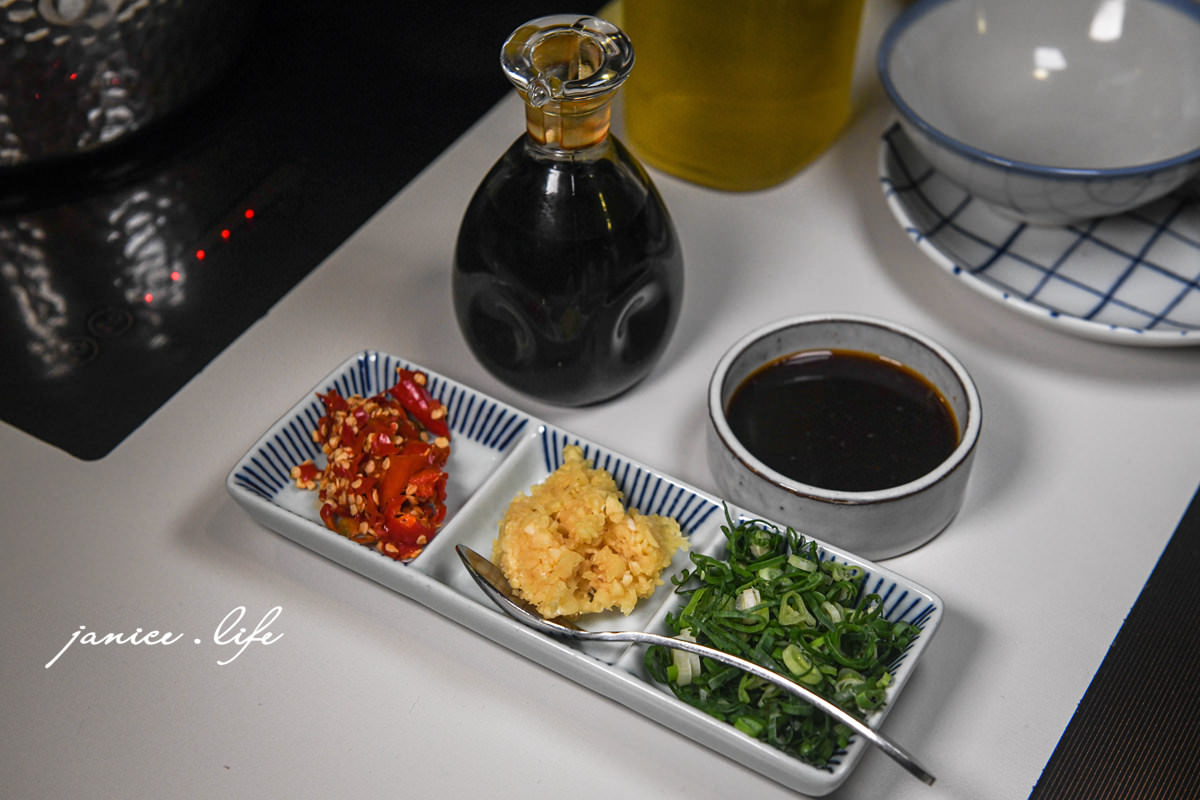 宜蘭美食 宜蘭旅遊 來初鍋物 宜蘭火鍋 素食火鍋 宜蘭素食 來初鍋物停車 來初鍋物菜單 潔妮食旅生活
