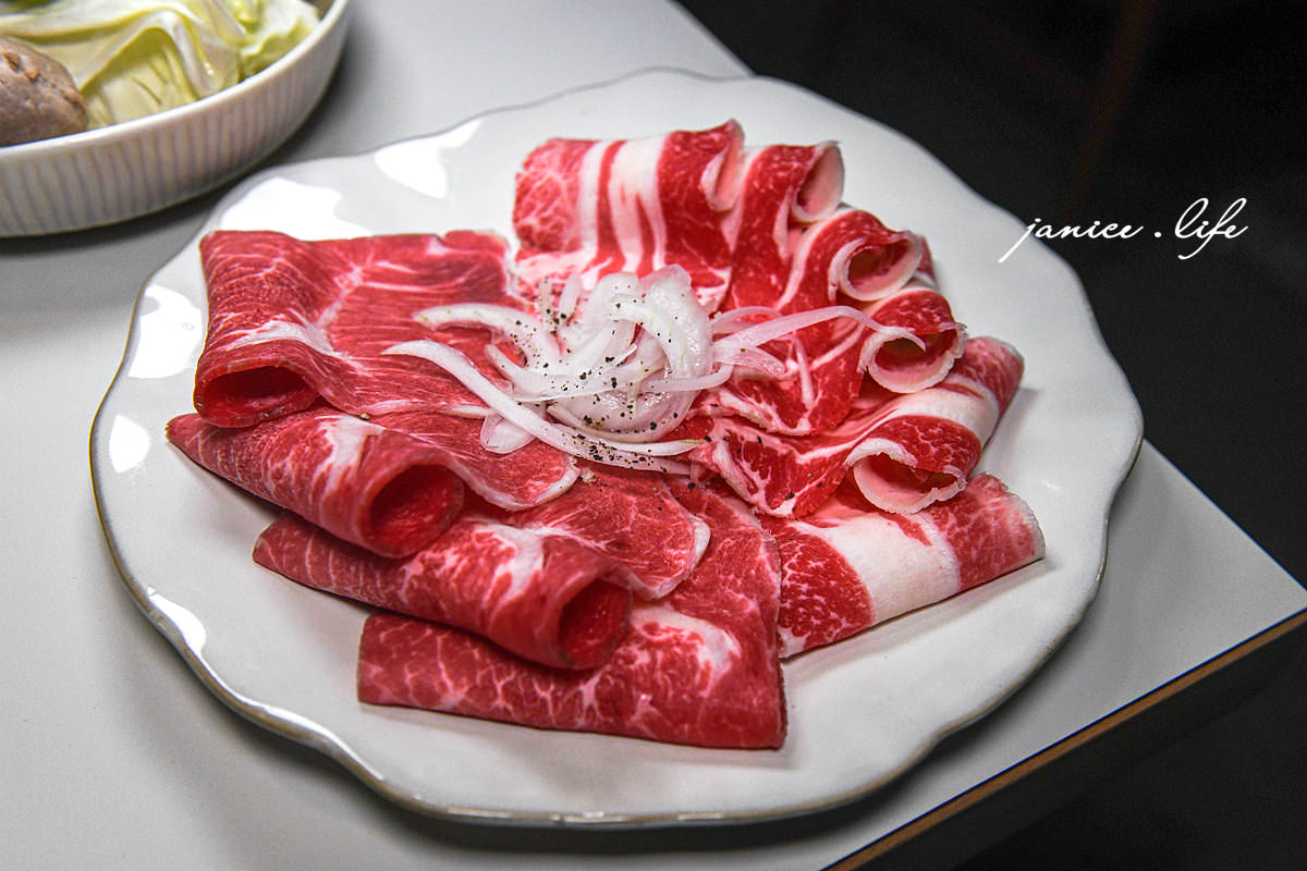 宜蘭美食 宜蘭旅遊 來初鍋物 宜蘭火鍋 素食火鍋 宜蘭素食 來初鍋物停車 來初鍋物菜單 潔妮食旅生活
