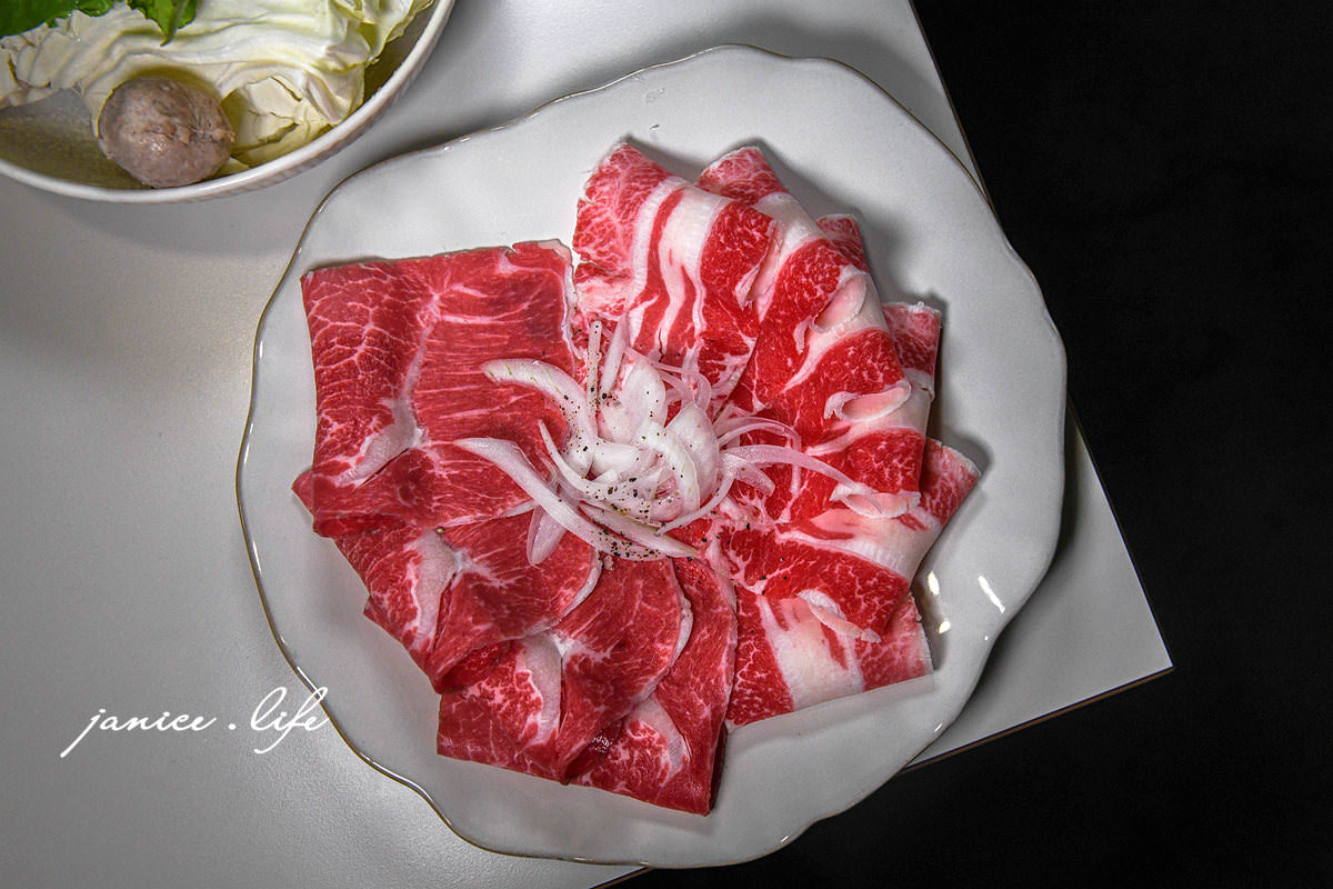 宜蘭美食 宜蘭旅遊 來初鍋物 宜蘭火鍋 素食火鍋 宜蘭素食 來初鍋物停車 來初鍋物菜單 潔妮食旅生活