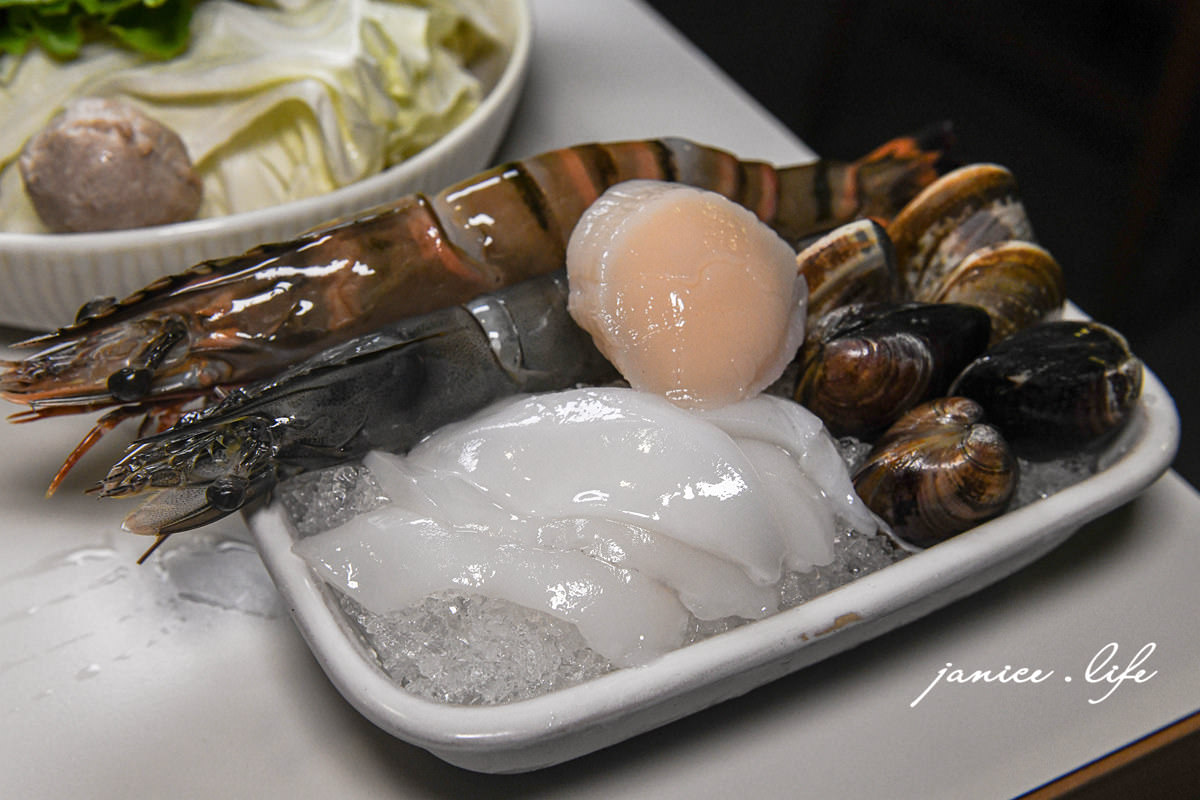 宜蘭美食 宜蘭旅遊 來初鍋物 宜蘭火鍋 素食火鍋 宜蘭素食 來初鍋物停車 來初鍋物菜單 潔妮食旅生活