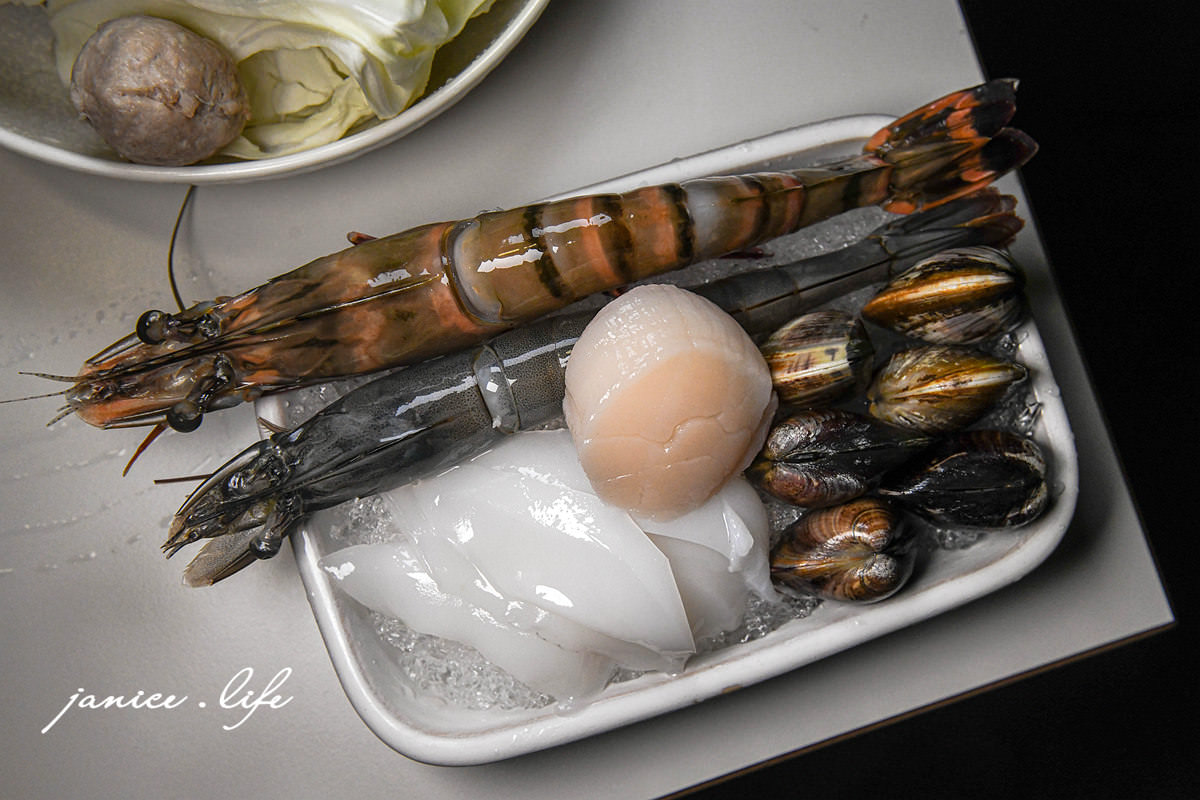 宜蘭美食 宜蘭旅遊 來初鍋物 宜蘭火鍋 素食火鍋 宜蘭素食 來初鍋物停車 來初鍋物菜單 潔妮食旅生活