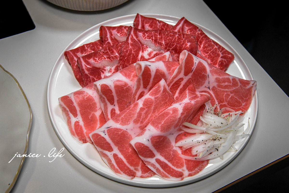 宜蘭美食 宜蘭旅遊 來初鍋物 宜蘭火鍋 素食火鍋 宜蘭素食 來初鍋物停車 來初鍋物菜單 潔妮食旅生活