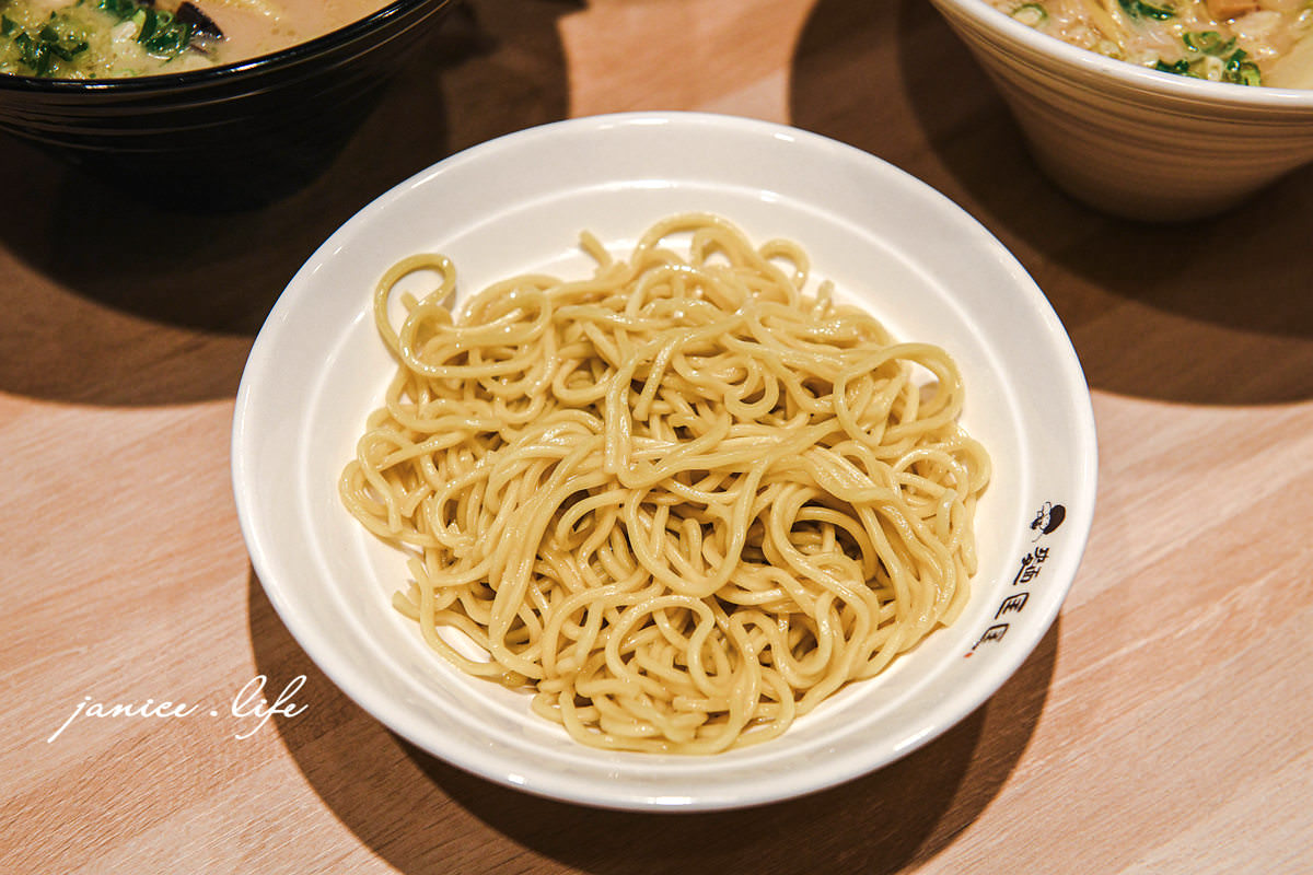 麵匡匡拉麵食堂 八德豐田店 八德美食 麵匡匡拉麵食堂菜單 桃園拉麵 明太子叉燒飯 豚骨拉麵 八德擴大重劃區美食 八擴美食 八擴餐廳 潔妮食旅生活