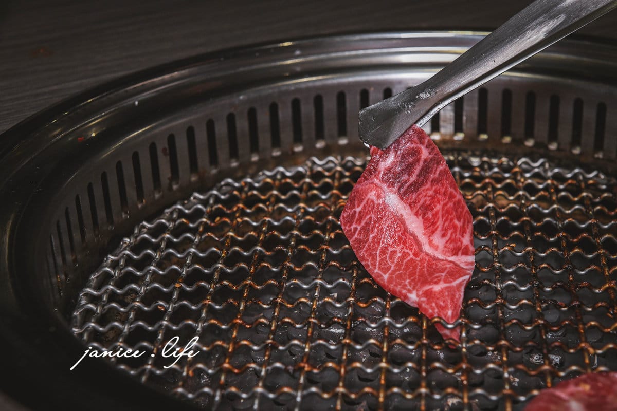 桃園美食 川三上選燒肉 桃園店 質感系燒肉 川三上選燒肉菜單 川三上選燒肉停車 潔妮食旅生活 川三上選燒肉包廂 川三燒肉訂位 川三燒肉2024