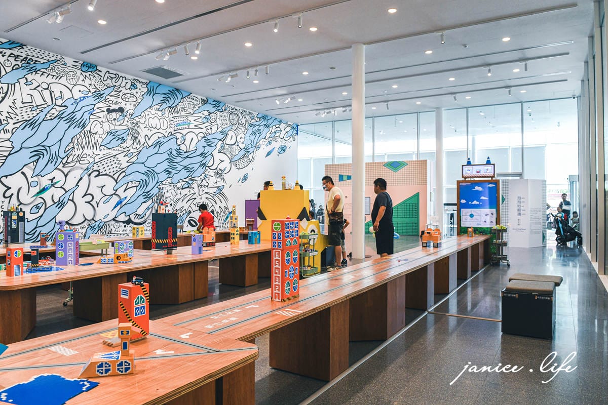 桃園親子景點 桃園市兒童美術館青埔館 青埔景點 桃園景點 潔妮食旅生活 桃園市兒童美術館交通 桃園市兒童美術館停車場。