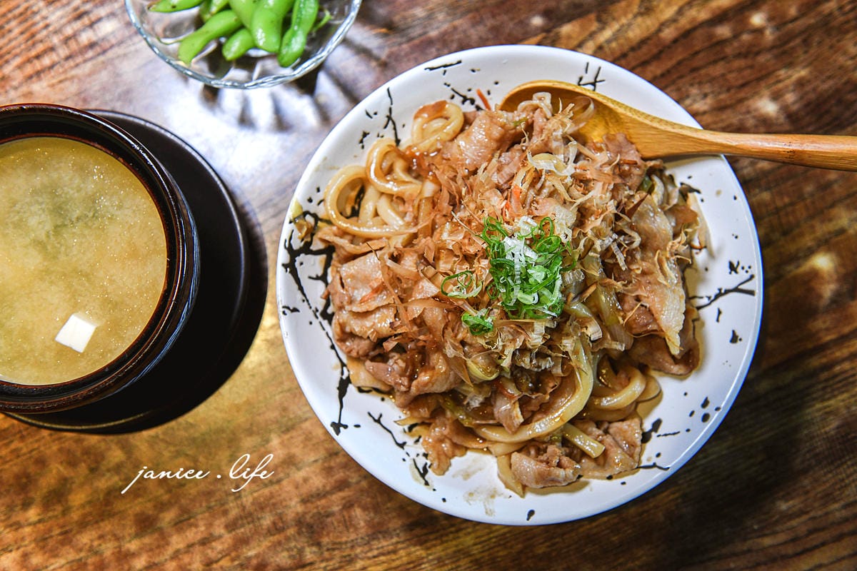 龍潭美食 鳥樂日式料理 鳥樂日式料理菜單 龍潭日式料理 桃園日式料理 丼飯 咖哩飯 烏龍麵 潔妮食旅生活 鳥樂日式料理停車