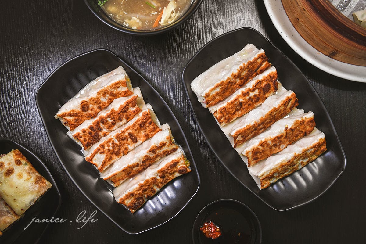 蘆竹美食 南崁美食 食功夫蒸餃鍋貼 韭黃煎餃 酸辣湯 食功夫蒸餃鍋貼菜單 潔妮食旅生活 