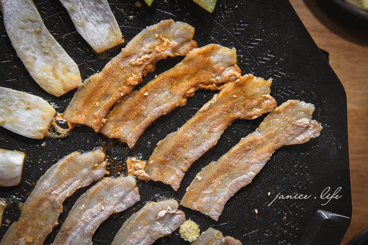 台畜 中秋烤肉組 宅配烤肉組 2024中秋烤肉組 寒舍探索廚房 潔妮食旅生活 中秋烤肉推薦 在家烤肉 韓式烤盤 烤肉組合推薦 露營烤肉 烤肉組合宅配 BBQ 原岩五花燒肉