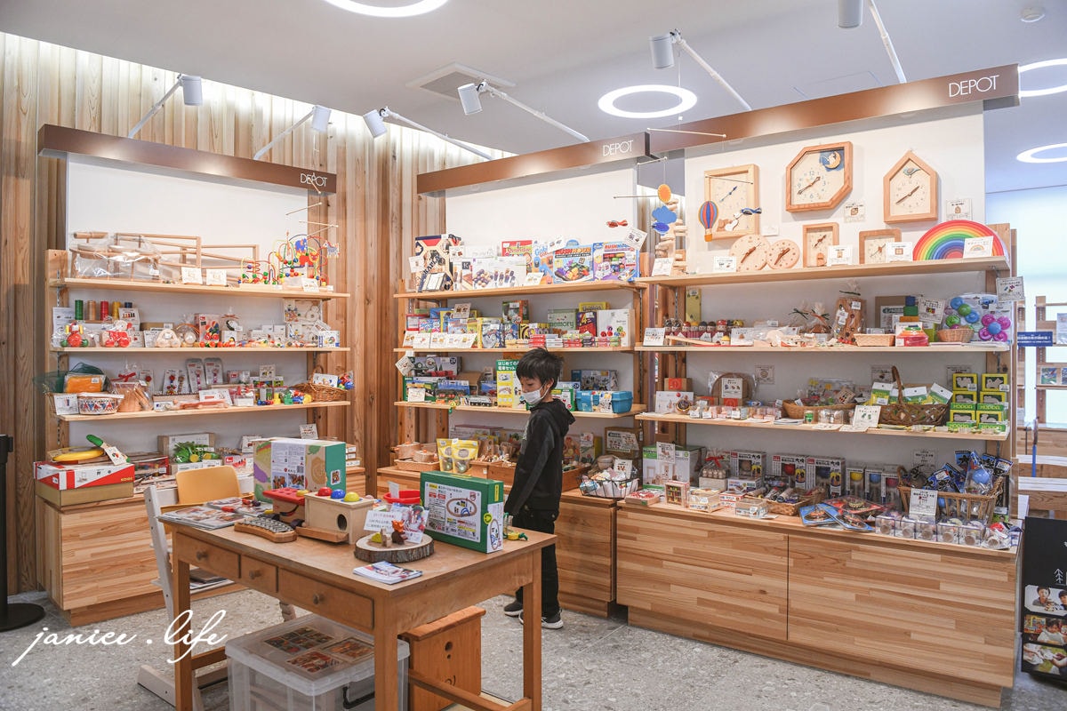 四國德島景點 徳島木のおもちゃ美術館 四國親子景點 四國自駕 日本自由行 四國自由行 潔妮食旅生活 徳島木製玩具博物館 德島木頭玩具美術館