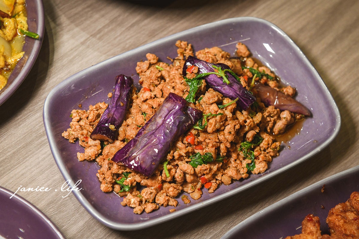 NARA Thai Cuisine 桃園華泰店 桃園華泰名品城餐廳美食推薦 米其林推薦泰國餐廳 桃園美食 NARA Thai Cuisine菜單 潔妮食旅生活 NARA Thai Cuisine菜單