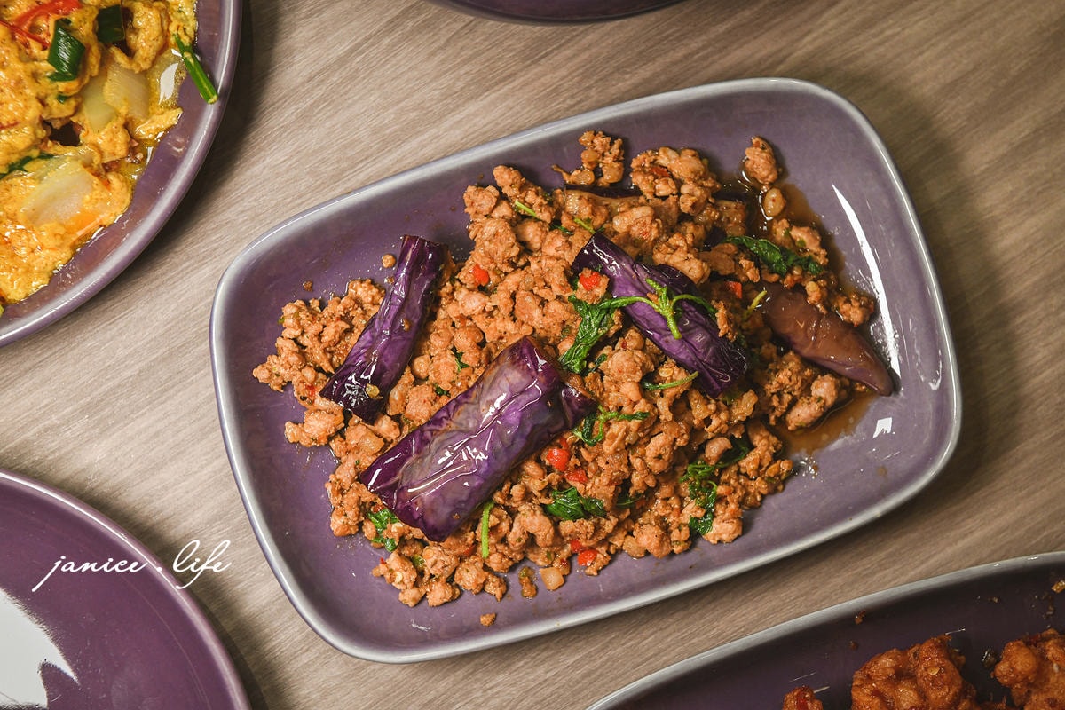 NARA Thai Cuisine 桃園華泰店 桃園華泰名品城餐廳美食推薦 米其林推薦泰國餐廳 桃園美食 NARA Thai Cuisine菜單 潔妮食旅生活 NARA Thai Cuisine菜單