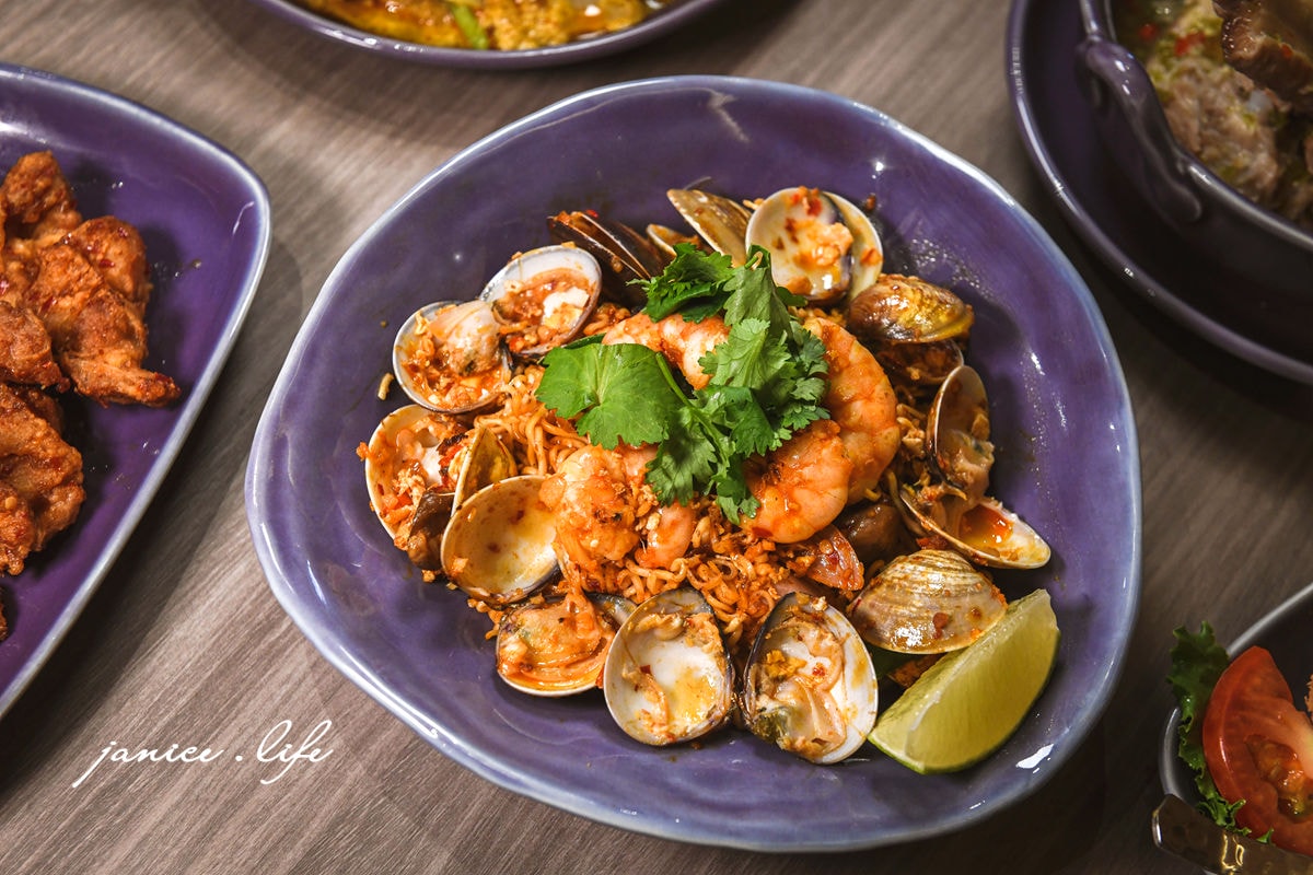 NARA Thai Cuisine 桃園華泰店 桃園華泰名品城餐廳美食推薦 米其林推薦泰國餐廳 桃園美食 NARA Thai Cuisine菜單 潔妮食旅生活 NARA Thai Cuisine菜單