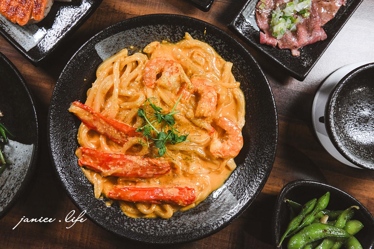 板橋宵夜 板橋居酒屋 串岐日式居酒屋 炭火串燒 江子翠消夜 江子翠居酒屋 串岐日式居酒屋菜單 居酒屋料理 潔妮食旅生活 江子翠捷運站美食 新北喝酒