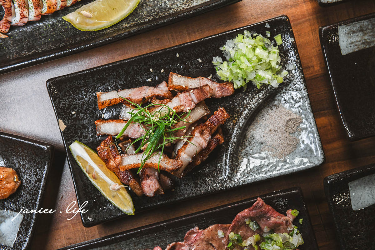 板橋宵夜 板橋居酒屋 串岐日式居酒屋 炭火串燒 江子翠消夜 江子翠居酒屋 串岐日式居酒屋菜單 居酒屋料理 潔妮食旅生活 江子翠捷運站美食 新北喝酒