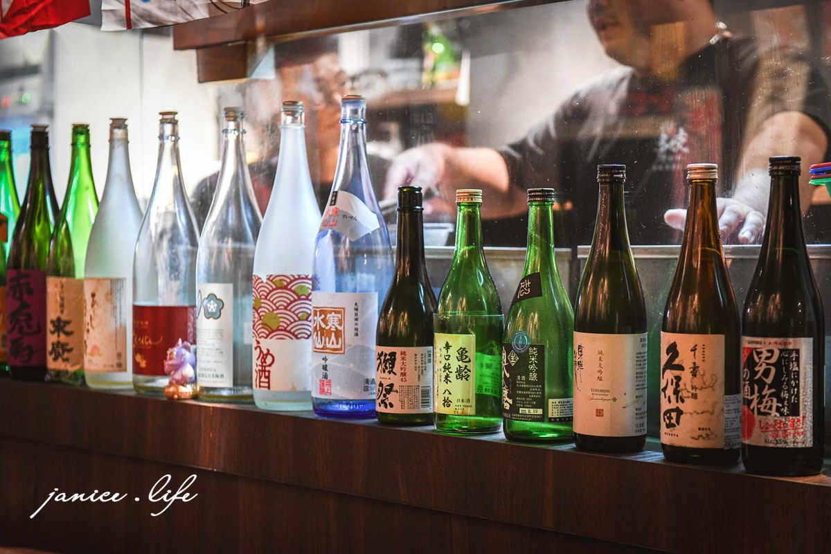板橋宵夜 板橋居酒屋 串岐日式居酒屋 炭火串燒 江子翠消夜 江子翠居酒屋 串岐日式居酒屋菜單 居酒屋料理 潔妮食旅生活 江子翠捷運站美食 新北喝酒