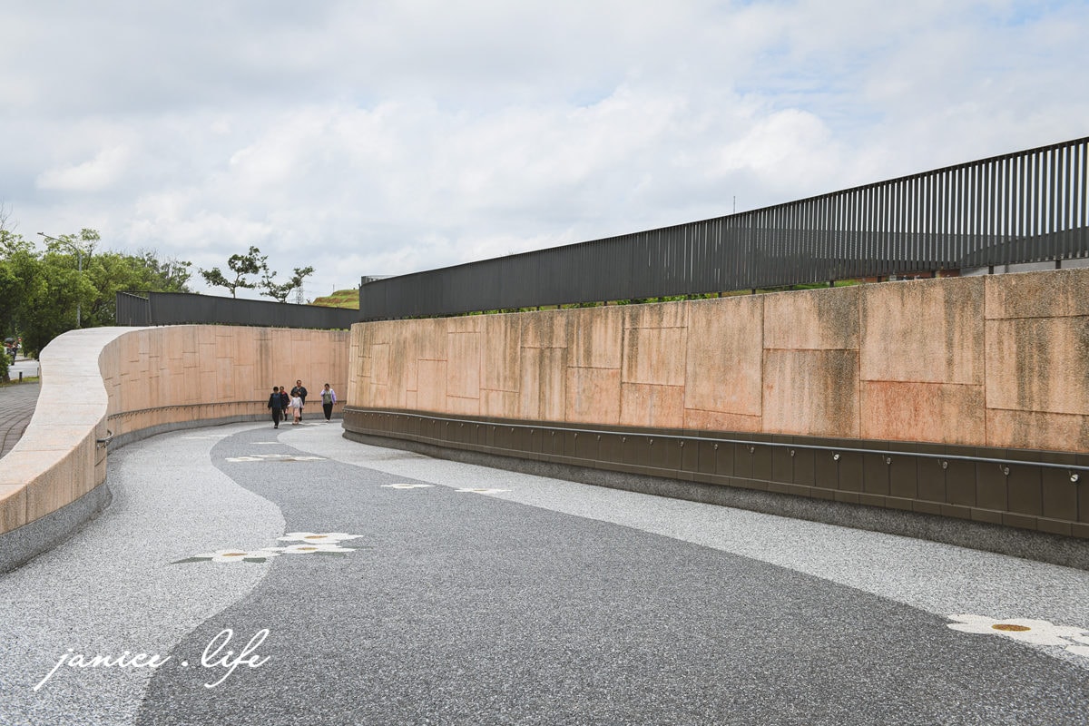 臺灣客家茶文化館 桃園龍潭景點 飲茶文化 高原市集 阿膨遊戲室 桃園室內景點 雨天景點推薦 桃園親子景點 潔妮食旅生活