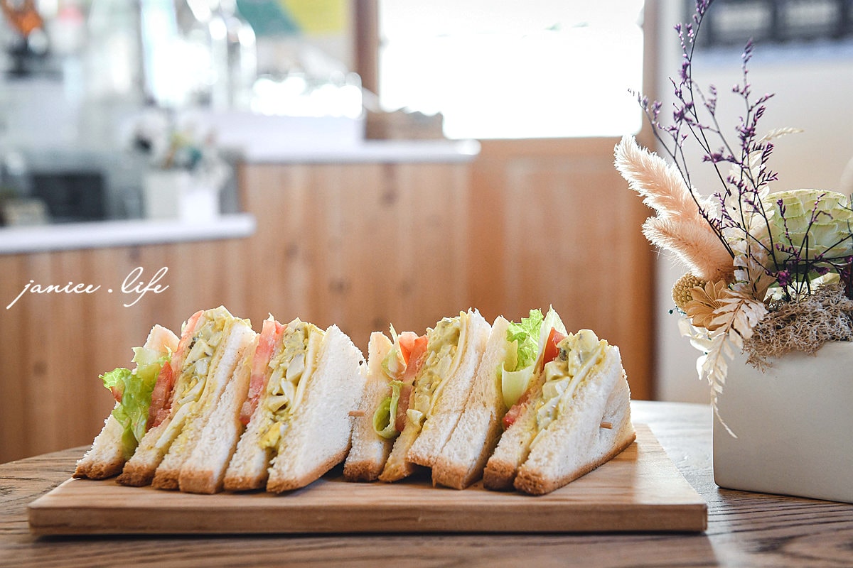 初桃咖啡 台東關山 台東咖啡館 台東咖啡廳 關山美食 關山咖啡館 老屋咖啡 初桃咖啡位置 初桃咖啡菜單 潔妮食旅生活