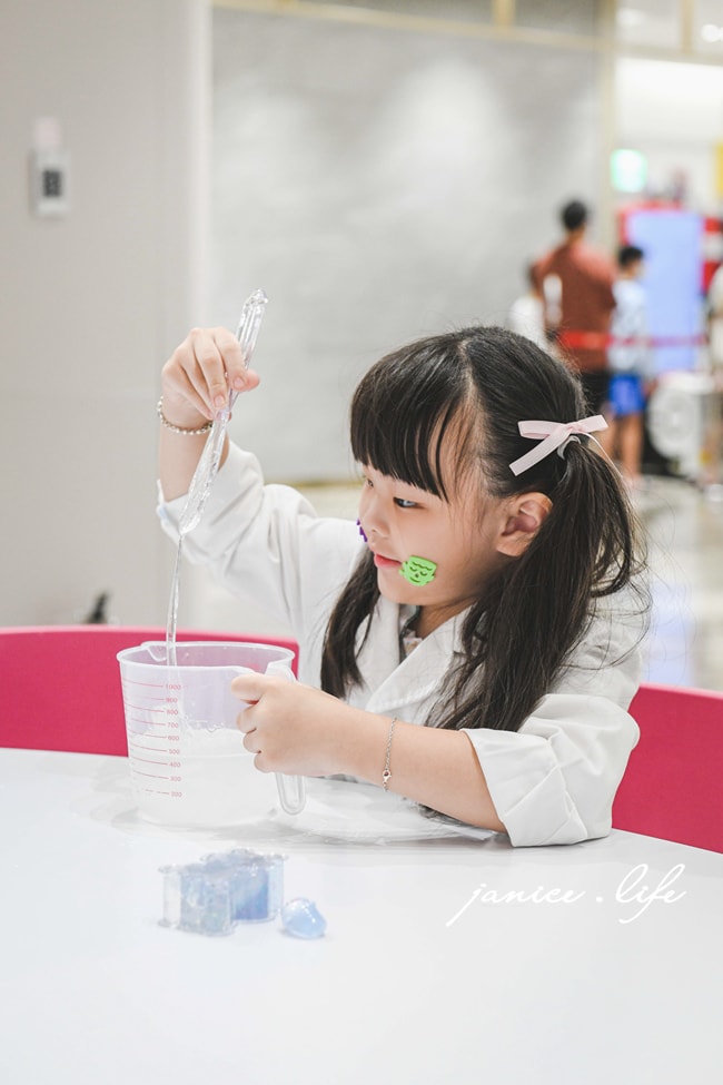 UNIQUE史萊姆實驗室 史萊姆 萬聖節 竹北遠百 親子手作課程 潔妮食旅生活 