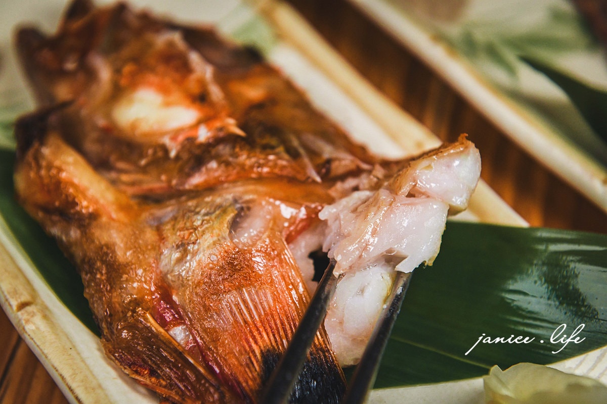 微風建一食堂 微風建一食堂menu菜單 微風建一食堂無菜單料理 台北餐廳推薦 台北無菜單 潔妮食旅生活 日本料理無菜單 生魚片 握壽司 海鮮蓋飯 串燒 麵包蟹