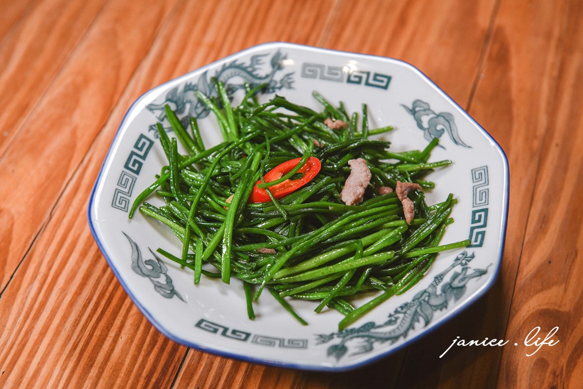 微風建一食堂 微風建一食堂menu菜單 微風建一食堂無菜單料理 台北餐廳推薦 台北無菜單 潔妮食旅生活 日本料理無菜單 生魚片 握壽司 海鮮蓋飯 串燒 麵包蟹
