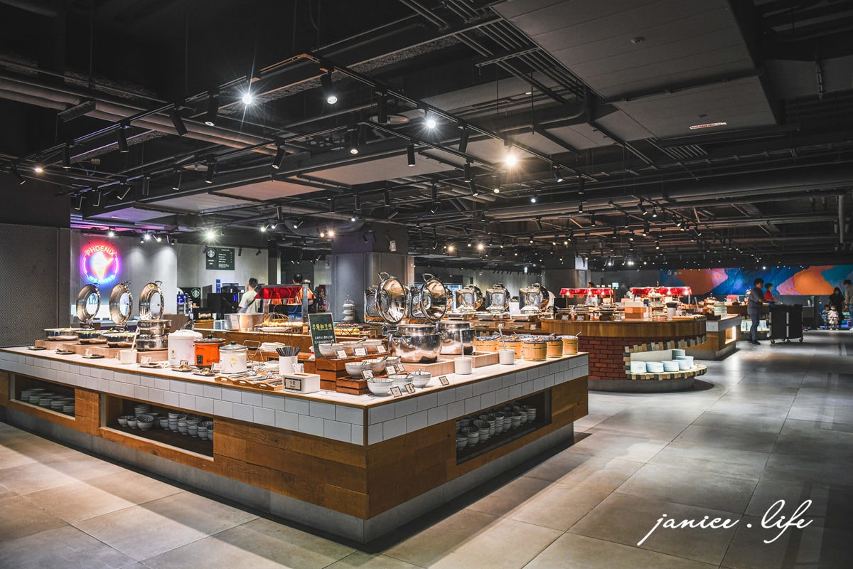 台中住宿飯店推薦 台中飯店推薦 台中親子飯店 台中鳳凰酒店 台中鳳凰酒店停車 台中鳳凰酒店早午餐 鳳凰食號 卡樂客房 台中鳳凰酒店地址 潔妮食旅生活 台中旅遊 台中行程 