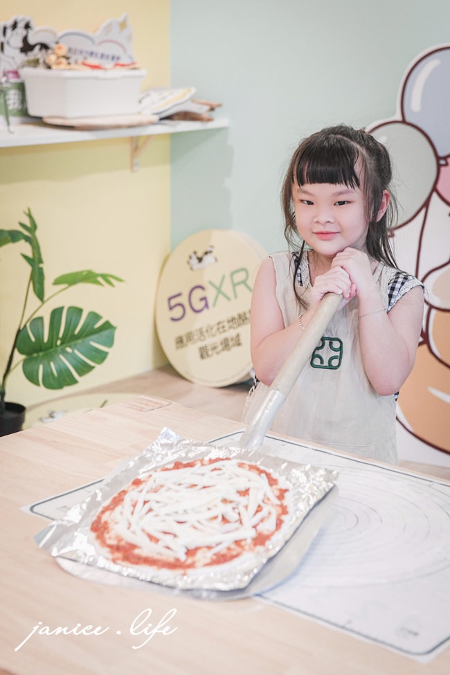 苗栗景點 四方鮮乳酪故事館 室內親子景點 苗栗親子景點 苗栗觀光工廠 潔妮食旅生活 四方鮮乳酪故事館門票 四方鮮乳酪故事館交通 