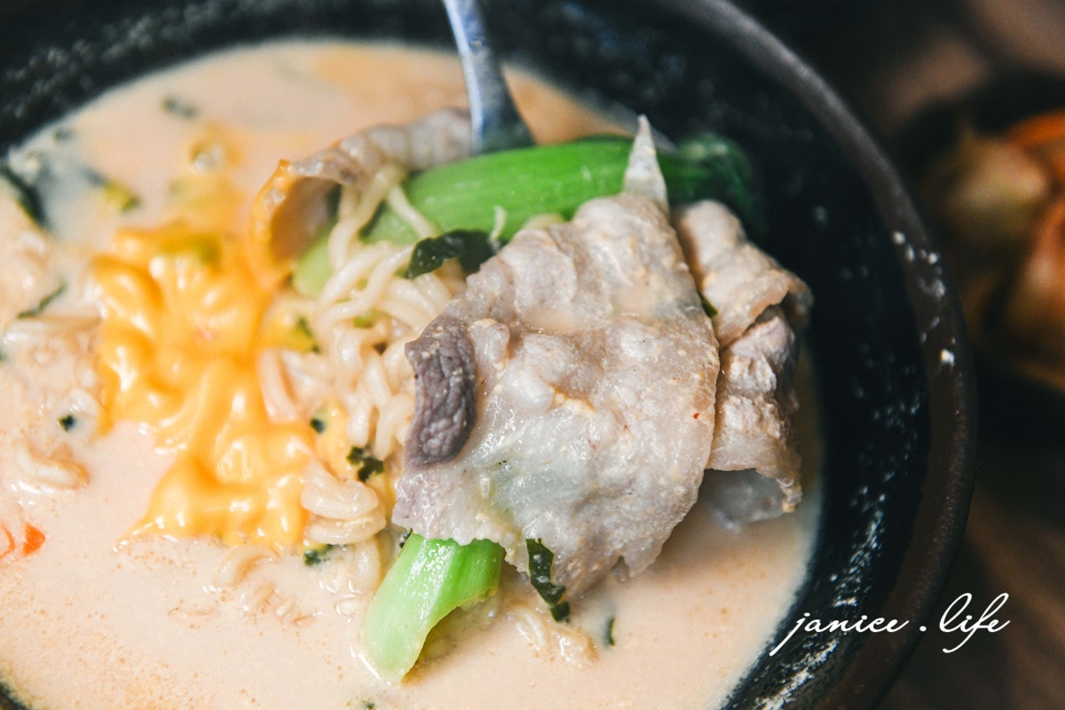 三重美食 柒息地串燒居酒屋三重自強店 三重自強路美食 三重串燒燒烤 三重平價串燒 柒息地串燒居酒屋菜單 潔妮食旅生活 三重宵夜消夜