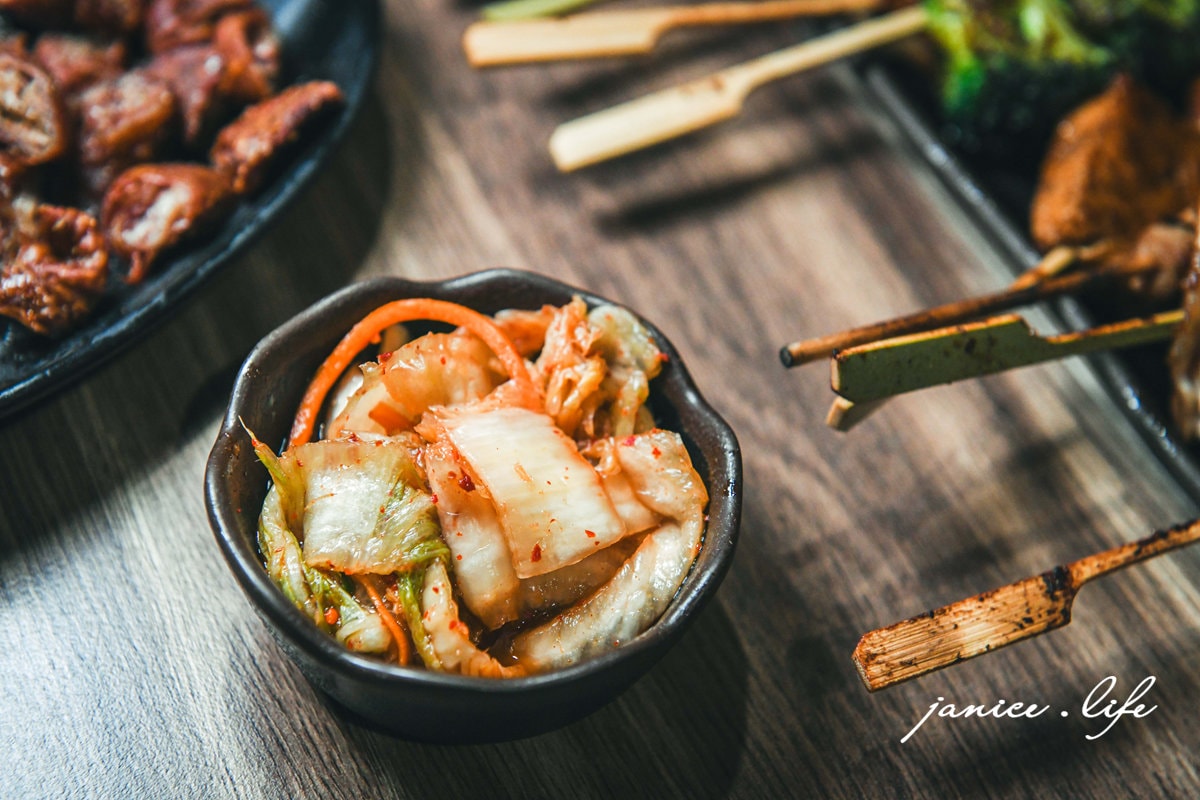 三重美食 柒息地串燒居酒屋三重自強店 三重自強路美食 三重串燒燒烤 三重平價串燒 柒息地串燒居酒屋菜單 潔妮食旅生活 三重宵夜消夜