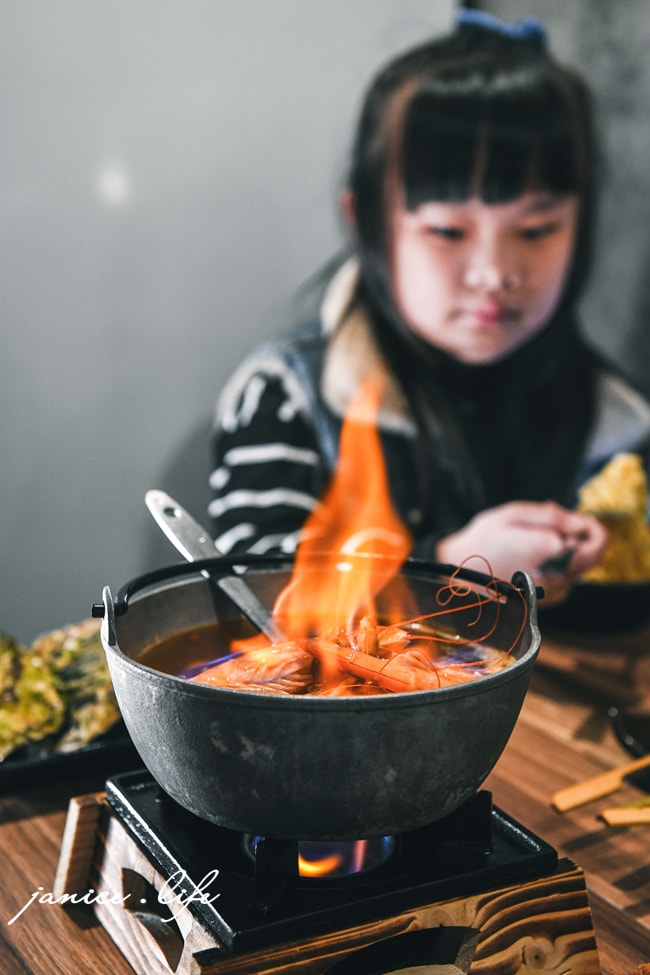 三重美食 柒息地串燒居酒屋三重自強店 三重自強路美食 三重串燒燒烤 三重平價串燒 柒息地串燒居酒屋菜單 潔妮食旅生活 三重宵夜消夜