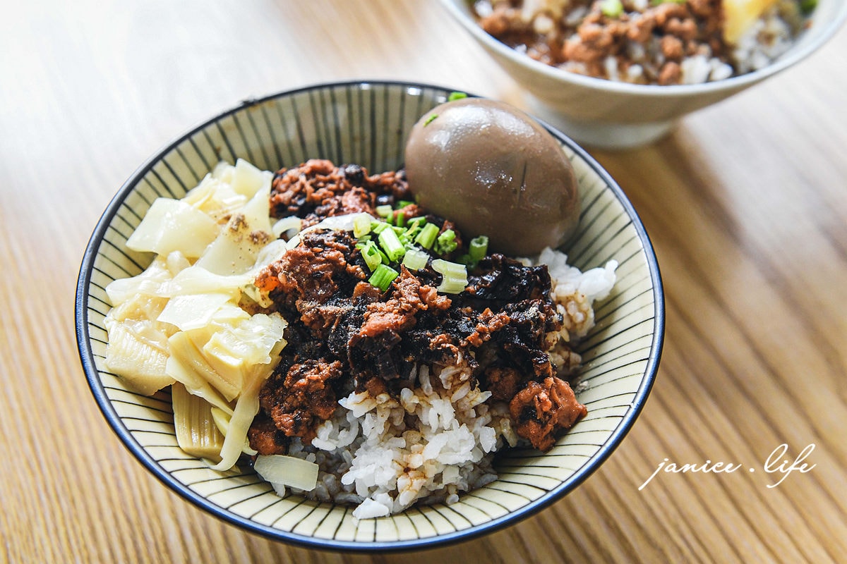 新竹關西美食 日禾六一四 客家料理 梅干豬肉飯 蒜香肉醬飯 餛飩 日禾六一四菜單 新竹關西早午餐 潔妮食旅生活 