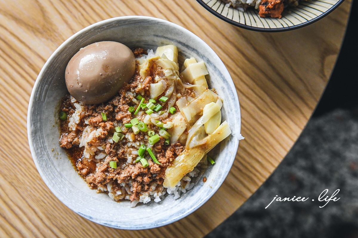 新竹關西美食 日禾六一四 客家料理 梅干豬肉飯 蒜香肉醬飯 餛飩 日禾六一四菜單 新竹關西早午餐 潔妮食旅生活 