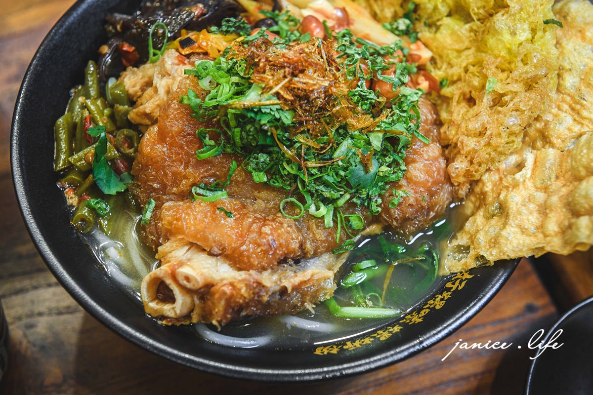 桃園藝文特區美食 好螺嗦Haoluosuo螺螄粉專門 桃園螺螄粉 螺螄粉推薦 好螺嗦螺螄粉菜單 好螺嗦螺螄粉線上點餐 潔妮食旅生活