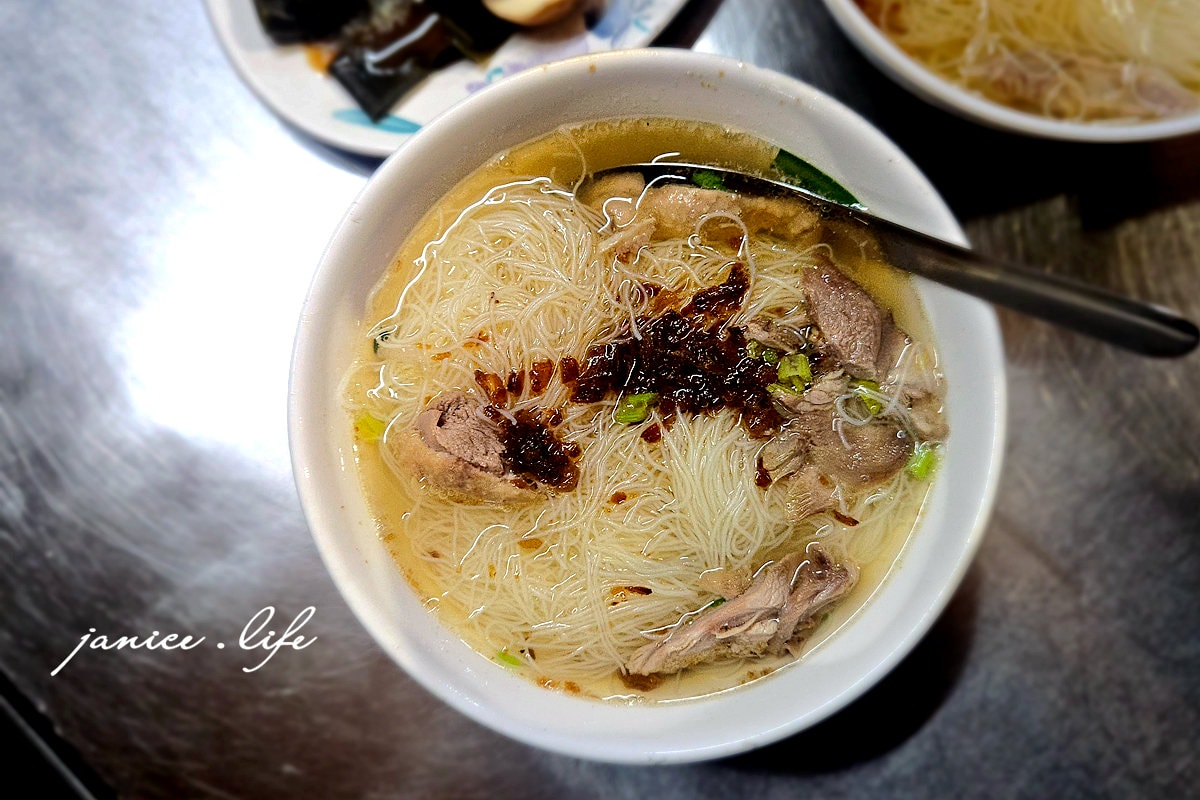 高雄美食 俗閣大碗鴨肉麵 高雄小吃 俗閣大碗小吃店 俗閣大碗鴨肉麵菜單 三民區美食 潔妮食旅生活