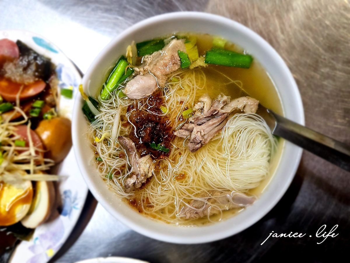 高雄美食 俗閣大碗鴨肉麵 高雄小吃 俗閣大碗小吃店 俗閣大碗鴨肉麵菜單 三民區美食 潔妮食旅生活