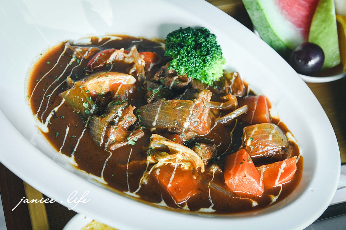 台南善化餐廳 台南善化美食 大窩與小宅義式餐廳 大窩店 親子友善 意識餐廳 台南義式 台南義大利麵 台南親子餐廳 台南下午茶 大窩與小宅義式餐廳大窩店菜單 大窩與小宅義式餐廳大窩店停車 潔妮食旅生活 台南市善化區光復路208號