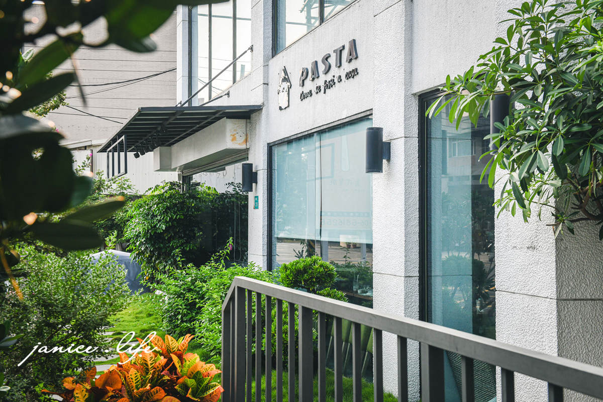 台南善化餐廳 台南善化美食 大窩與小宅義式餐廳 大窩店 親子友善 意識餐廳 台南義式 台南義大利麵 台南親子餐廳 台南下午茶 大窩與小宅義式餐廳大窩店菜單 大窩與小宅義式餐廳大窩店停車 潔妮食旅生活 台南市善化區光復路208號