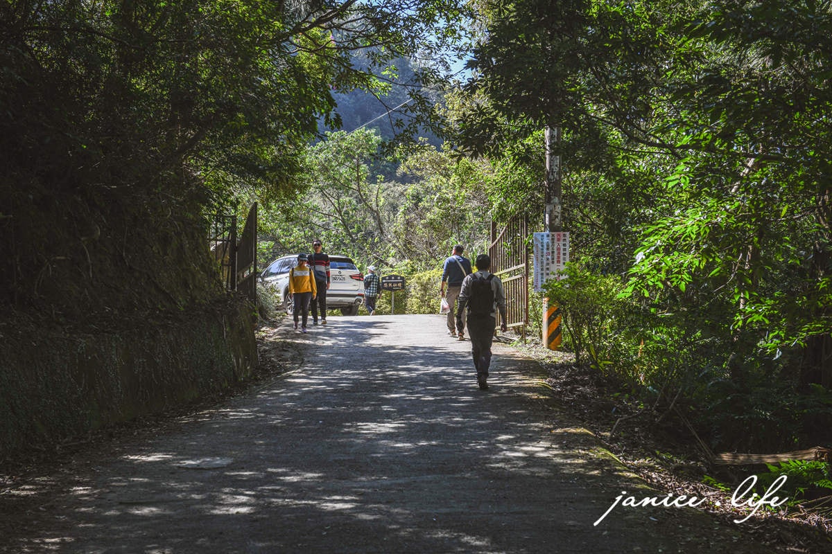 桃園復興景點 悠然秘境小屋 桃園隱藏版賞櫻秘境 桃園旅遊 桃園親子景點 桃園賞櫻景點 賞櫻景點 潔妮食旅生活 桃園市復興區三民路19鄰 桃園復興觀音洞