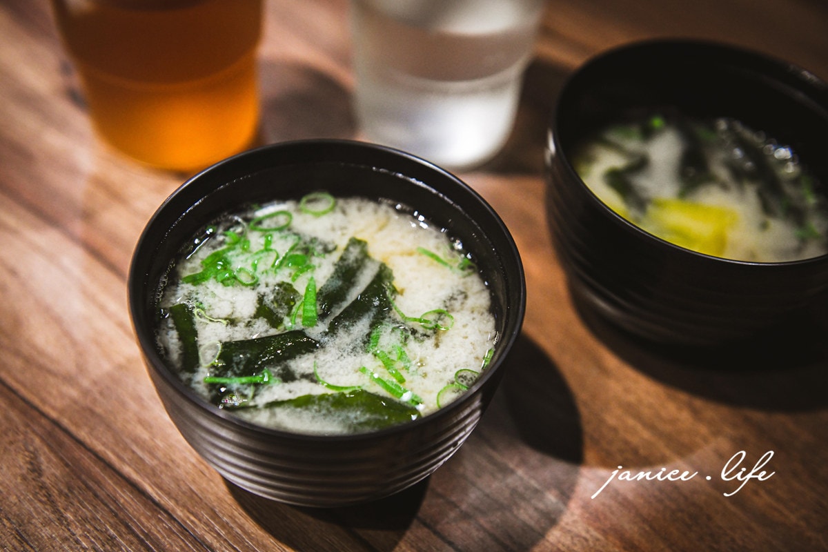 享食和風料理 享食和風料理菜單 八德美食 八德擴大重劃區美食 八德日式料理 八德日式豬排 潔妮食旅生活 興仁花園夜市附近美食餐廳 桃園市八德區長興路72號 寵物友善 親子友善 炸豬排咖哩 日式唐揚雞 海鮮烏龍麵