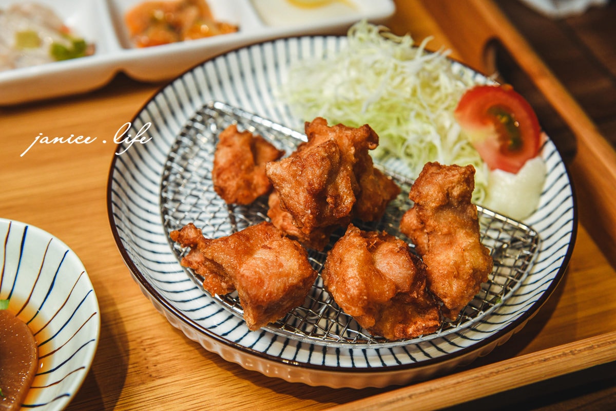 享食和風料理 享食和風料理菜單 八德美食 八德擴大重劃區美食 八德日式料理 八德日式豬排 潔妮食旅生活 興仁花園夜市附近美食餐廳 桃園市八德區長興路72號 寵物友善 親子友善 炸豬排咖哩 日式唐揚雞 海鮮烏龍麵