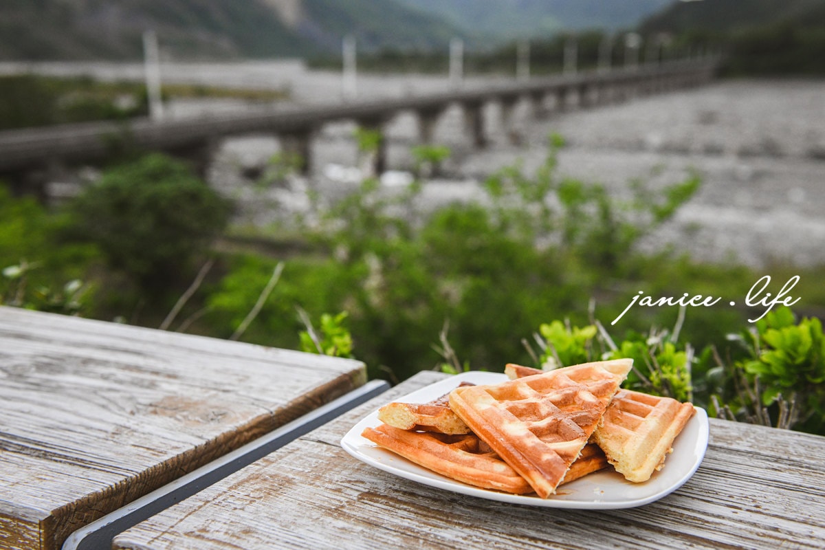 台東鹿野 台東旅遊 台東景點 鐵道迷 拍火車景點秘境 潔妮食旅生活  台東縣鹿野鄉和平路25號 中興崗哨