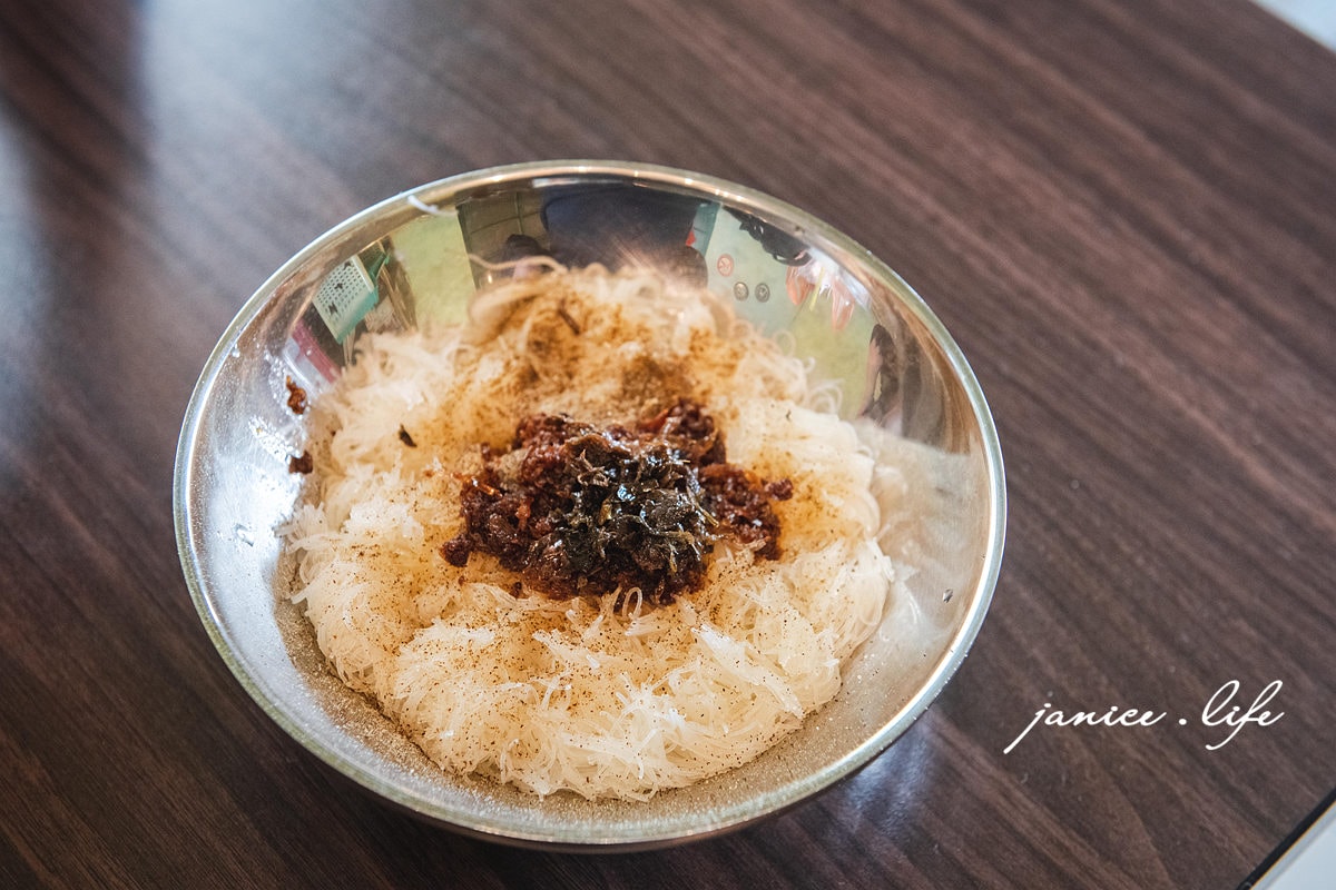 新竹峨眉 大姑姑香酥豆干 白豆干 新竹米粉 潔妮食旅生活 新竹縣峨眉鄉忠義街29-2號 大姑姑香酥豆干菜單
