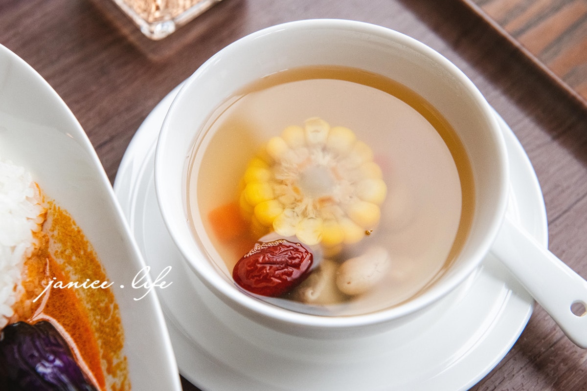 新竹峨眉|世界幸福咖啡總店 幸福坊|純素蔬食料理|峨眉湖畔景觀餐廳|寵物可入內 - 第27張圖 新竹峨眉 新竹峨眉景點 新竹峨眉咖啡 世界幸福咖啡總店快樂咖啡坊 世界幸福咖啡總店菜單 世界幸福咖啡總店停車 峨眉湖畔景觀餐廳 新竹素時蔬食餐廳 新竹寵物友善 潔妮食旅生活 新竹縣峨眉鄉快樂路7號
